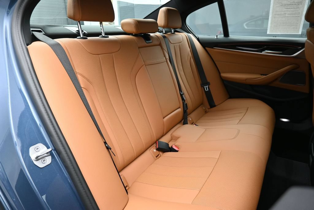 Used 2023 BMW 530e xDrive w/ Premium Package AWD/4WD image 25