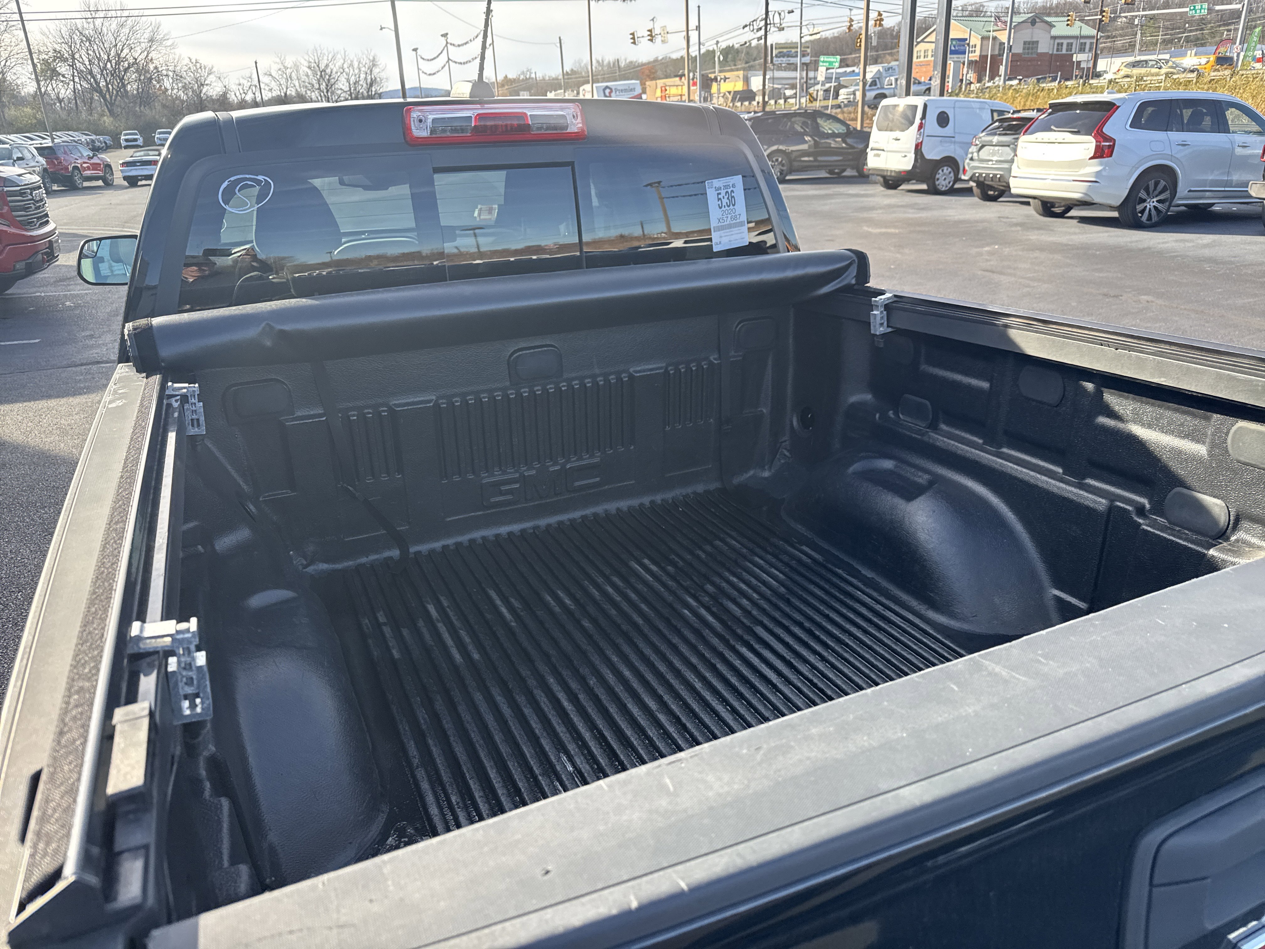 Used 2020 GMC Canyon SLE w/ Elevation Edition image 5