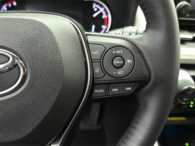 Used 2021 Toyota RAV4 Limited image 14