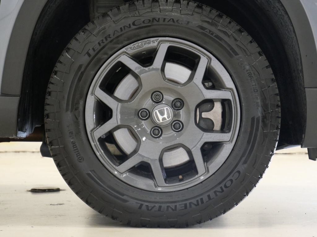 Used 2025 Honda Pilot TrailSport image 10