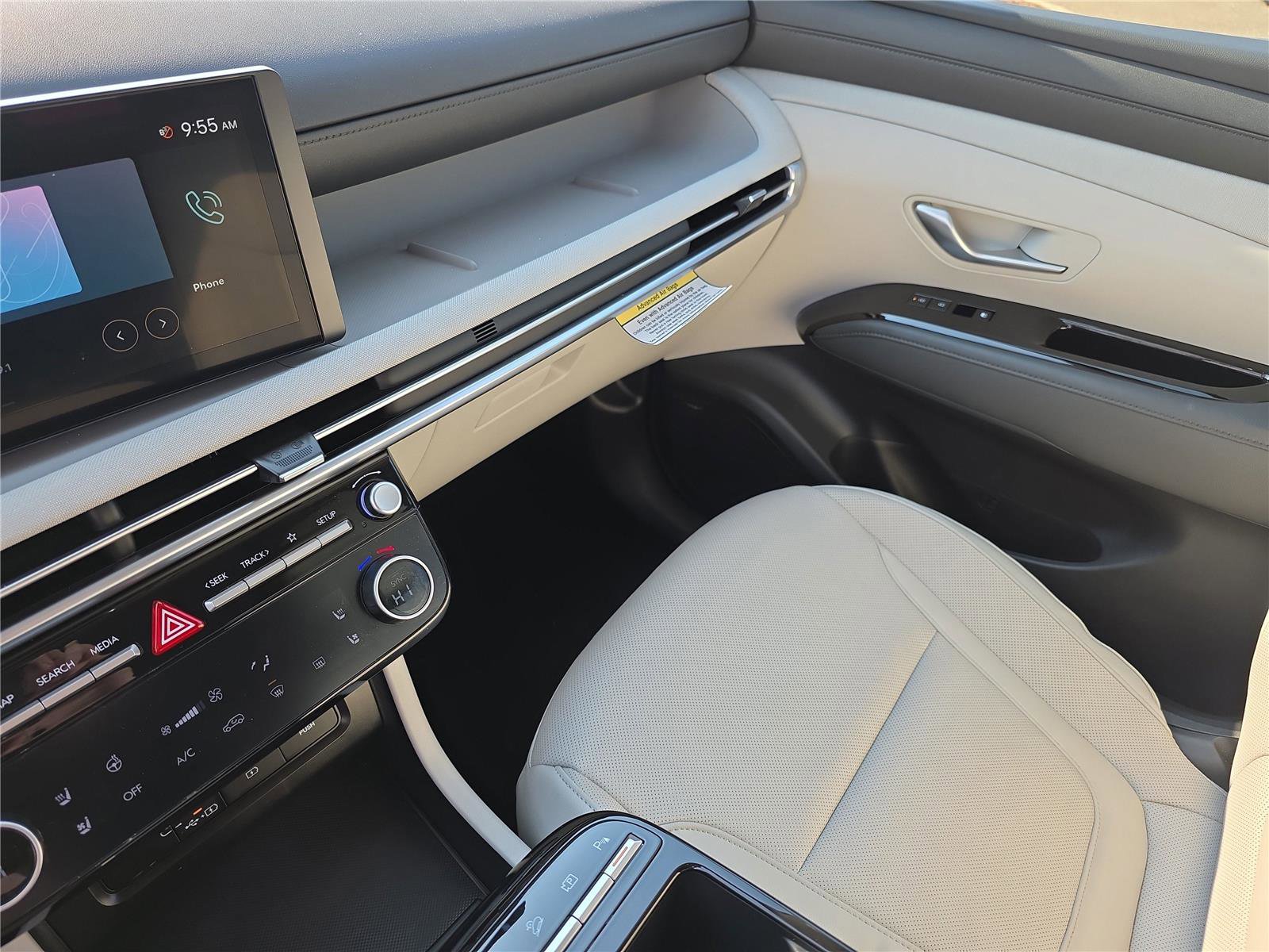 Certified 2025 Hyundai Tucson Limited image 28