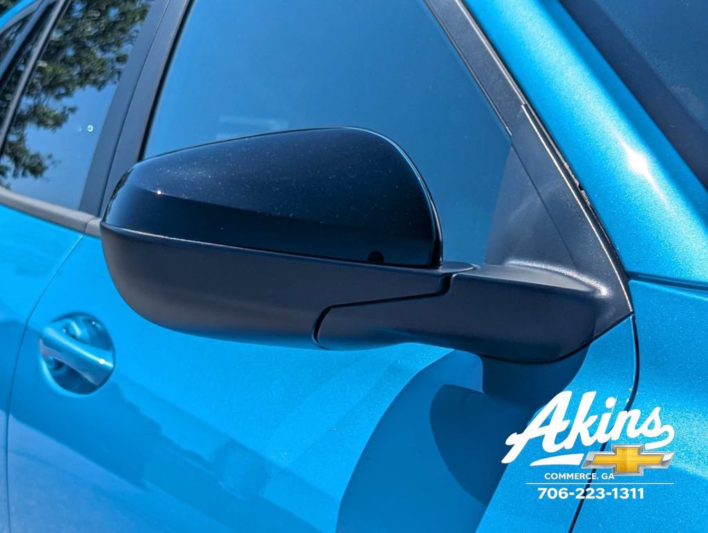 New 2026 Chevrolet Trax RS w/ Sunroof Package FWD image 11