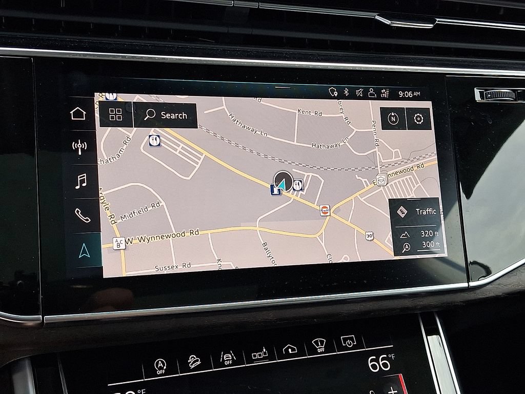 Used 2019 Audi Q8 Prestige w/ Luxury Package AWD/4WD image 17