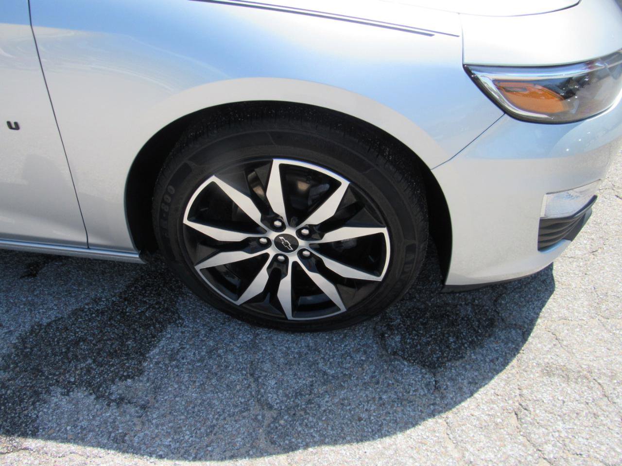 Used 2021 Chevrolet Malibu RS FWD image 37