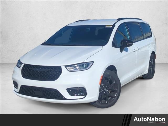 New 2026 Chrysler Pacifica Select w/ S Appearance Package