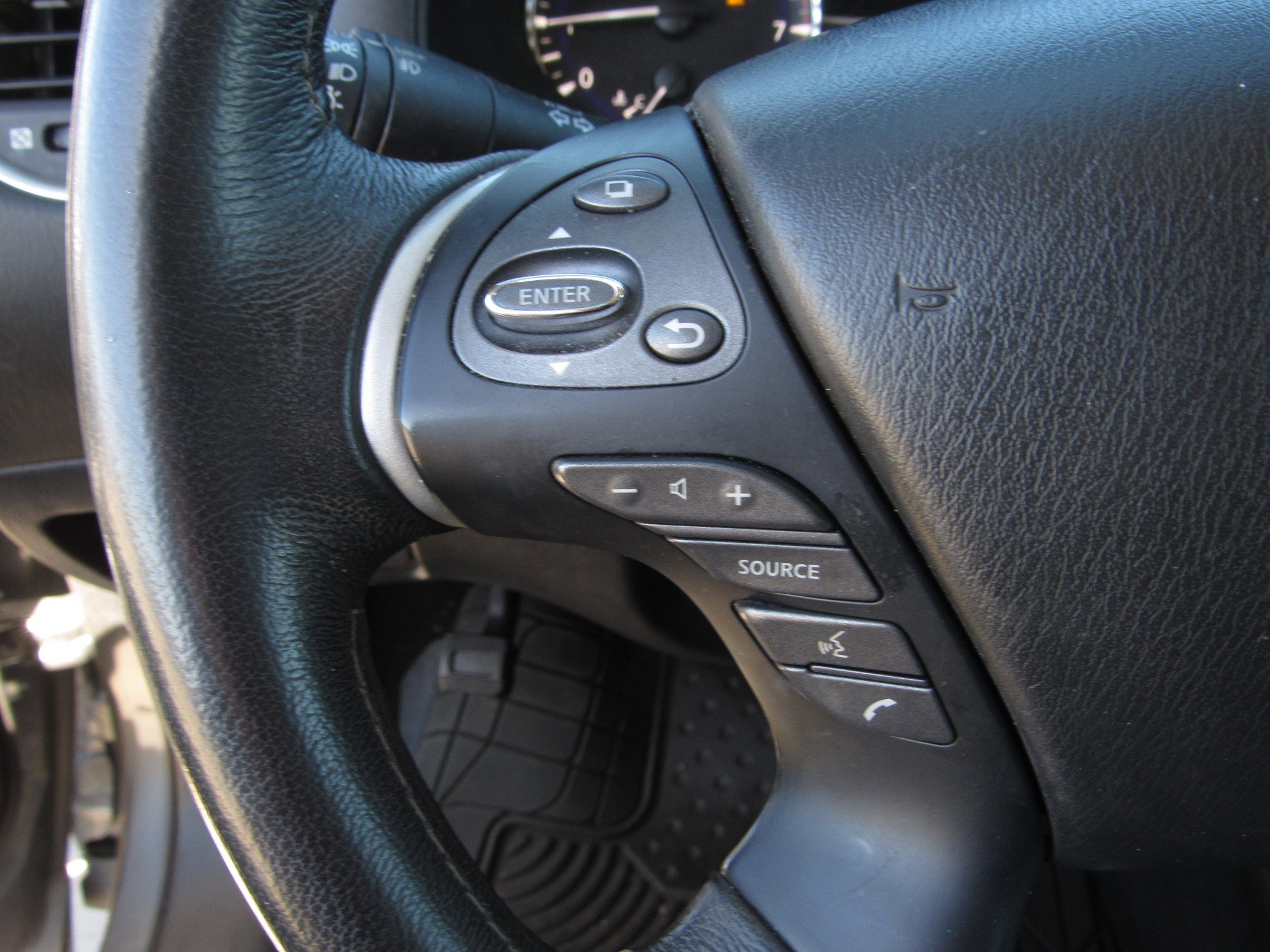 Used 2018 INFINITI QX60 Luxe image 26