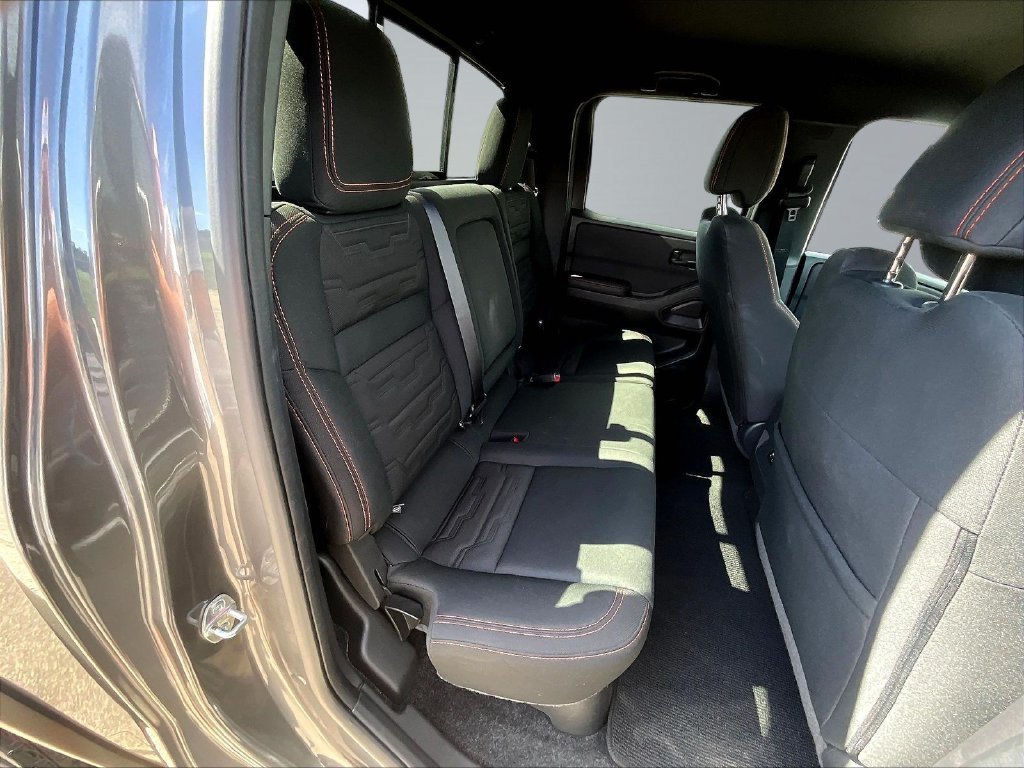 Used 2026 Nissan Frontier PRO-4X AWD/4WD image 28