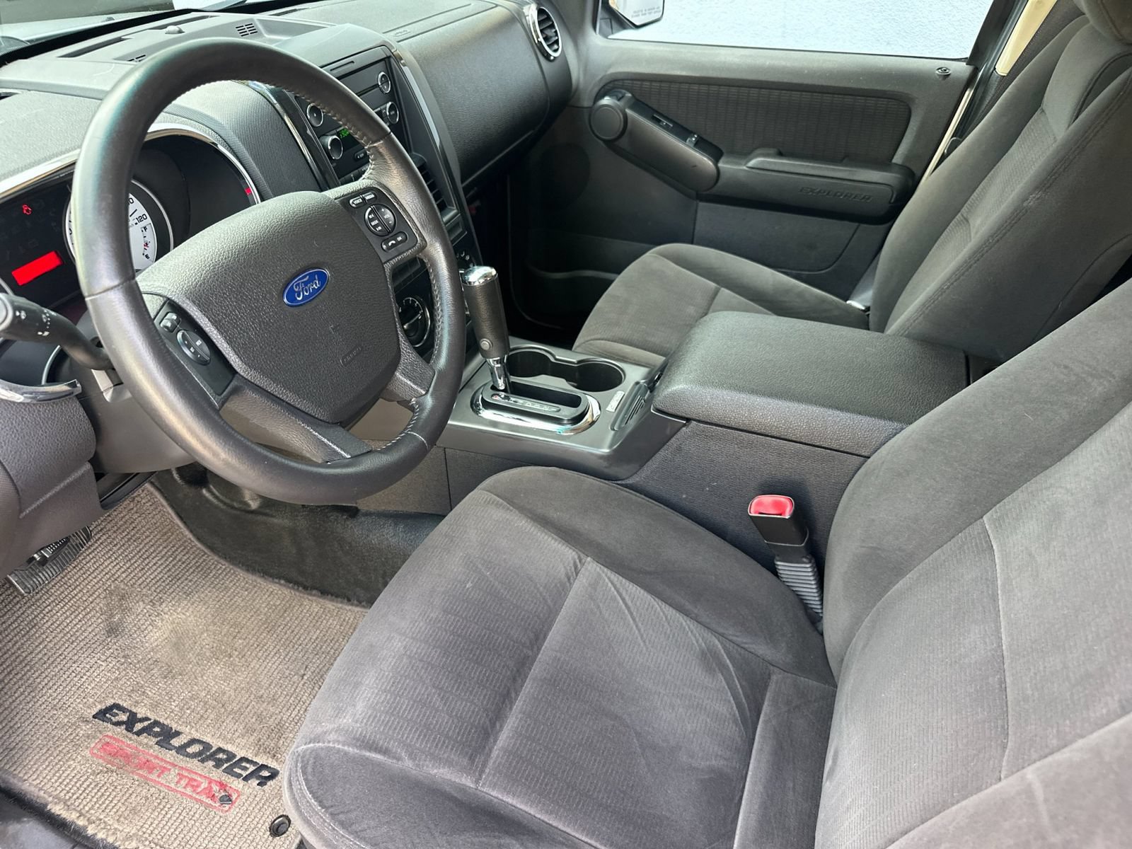 Used 2010 Ford Explorer Sport Trac XLT RWD image 10