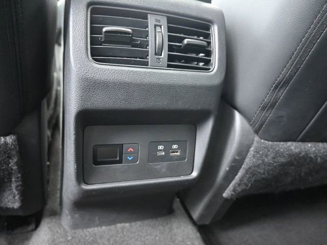 Used 2023 Nissan Rogue SL w/ SL Premium Package image 30