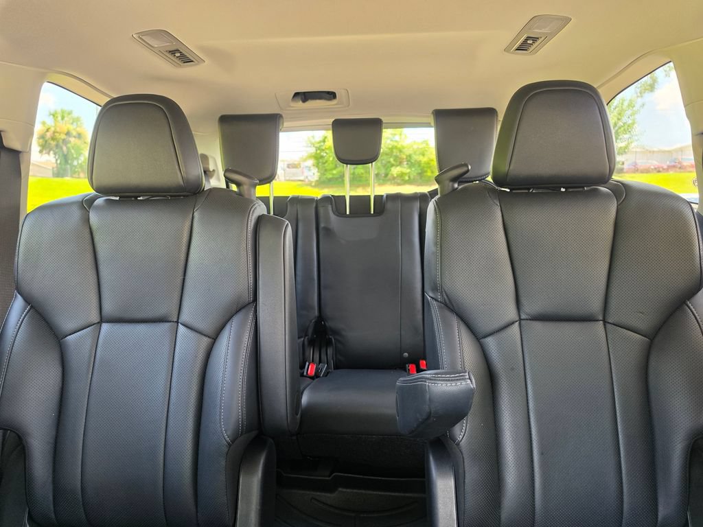 Used 2023 Subaru Ascent Touring AWD/4WD image 34