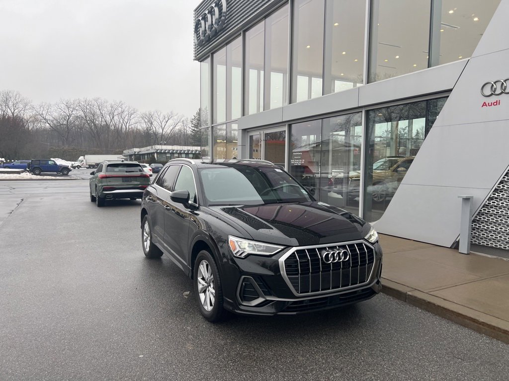 Used 2023 Audi Q3 2.0T Premium image 4