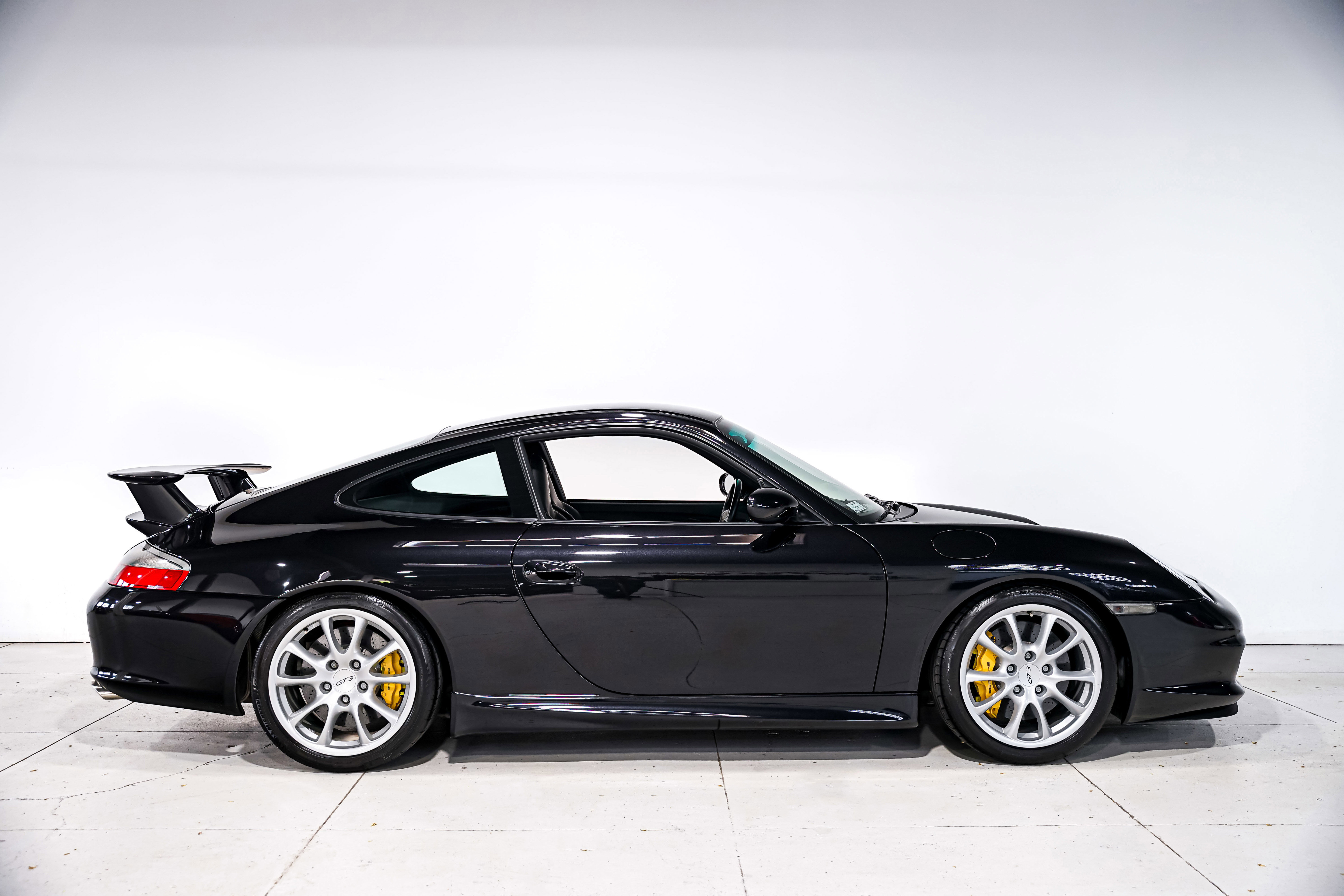 Used 2004 Porsche 911 GT3 image 3