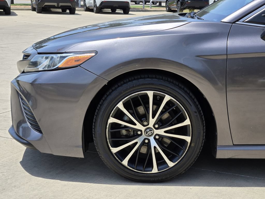 Used 2018 Toyota Camry SE w/ Audio Package FWD image 7