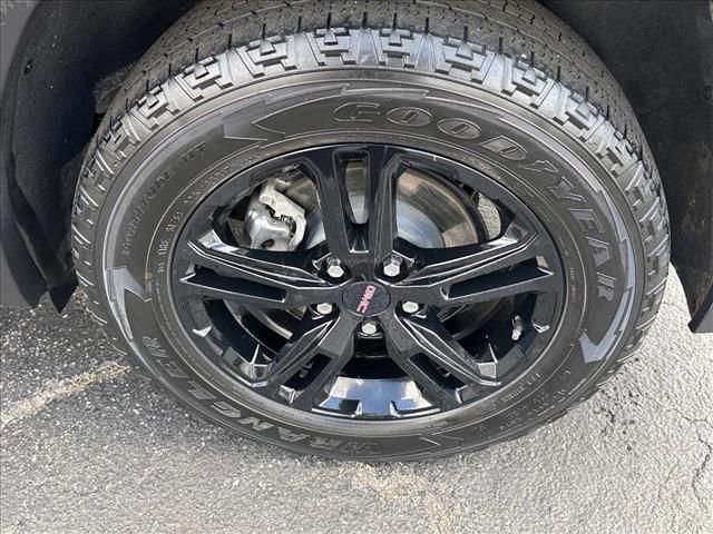 Certified 2023 GMC Terrain AT4 image 36