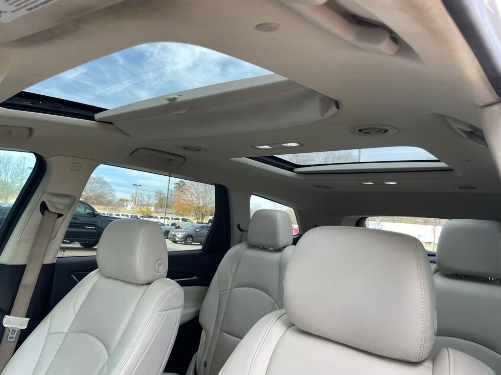 Used 2023 Buick Enclave Premium w/ Experience Buick Package image 26
