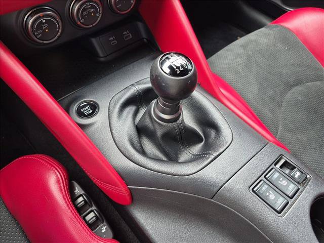 Used 2024 Nissan Z Performance w/ Floor Mat Package RWD image 12