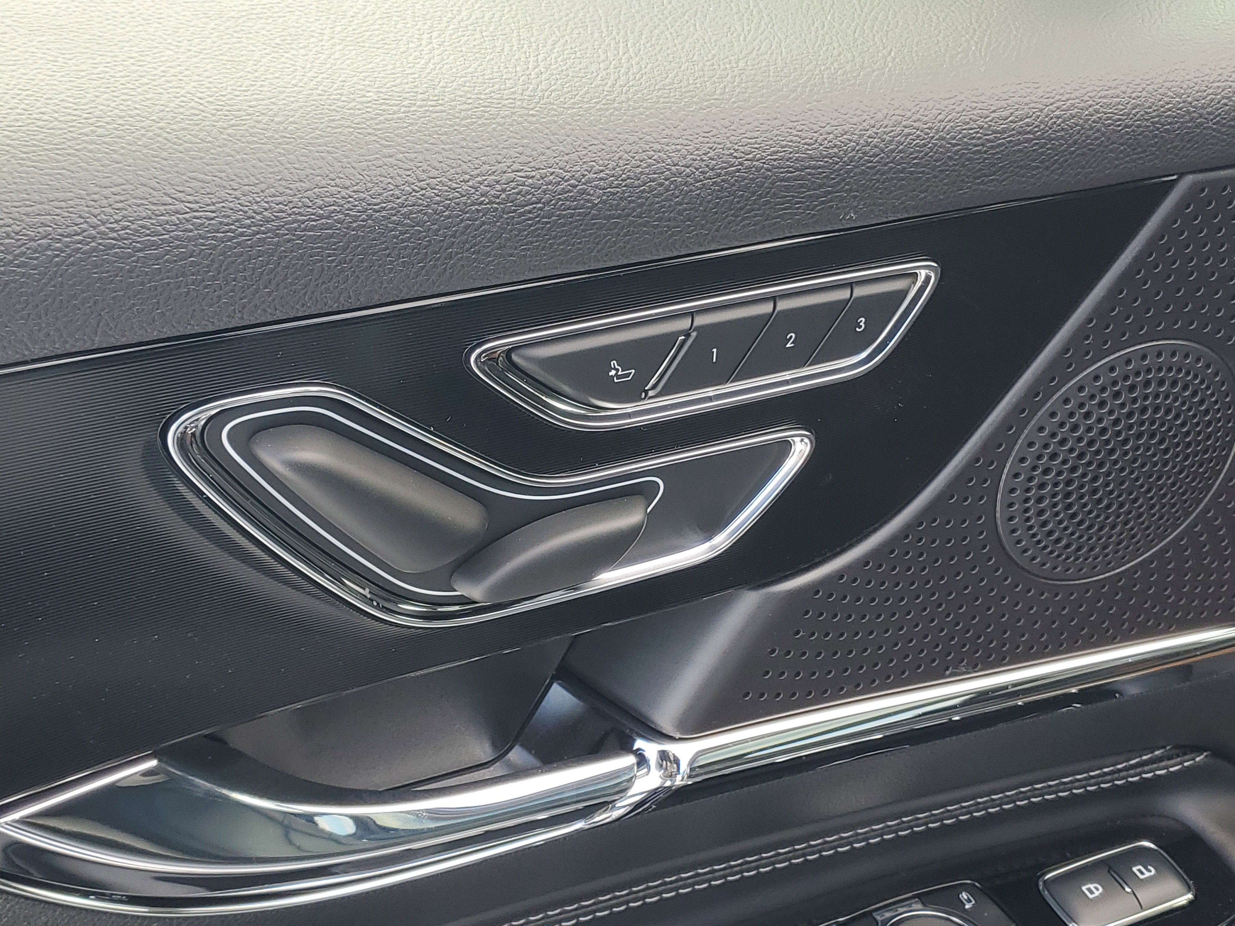 New 2026 Lincoln Corsair Premiere image 9