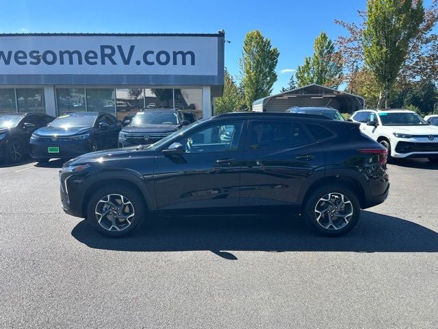 Used 2024 Chevrolet Trax LT FWD image 4