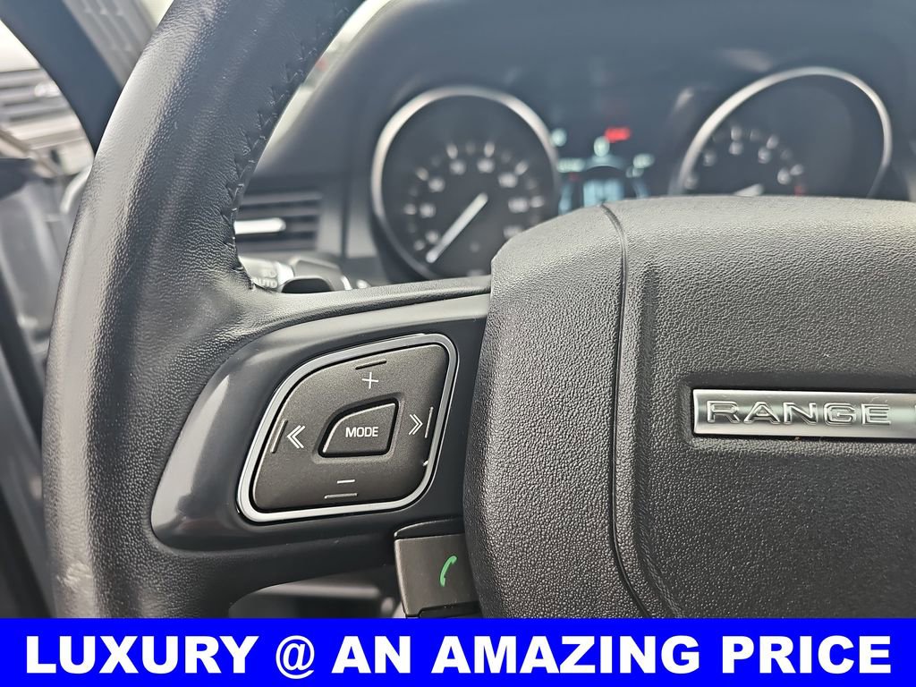 Used 2019 Land Rover Range Rover Evoque SE Premium image 17