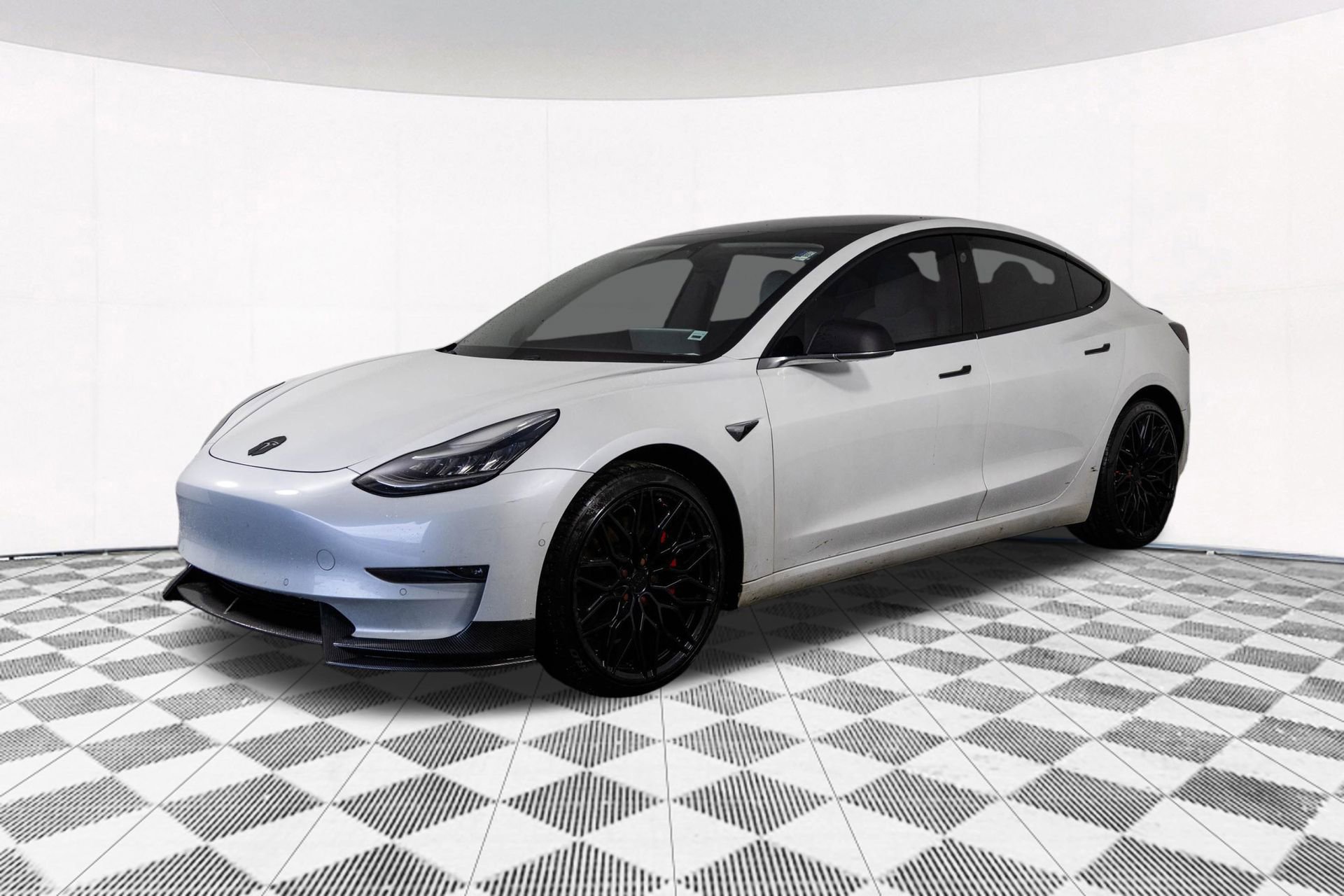 Used 2020 Tesla Model 3 Performance image 9