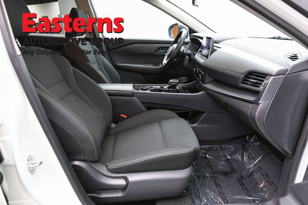 Used 2024 Nissan Rogue S AWD/4WD image 25