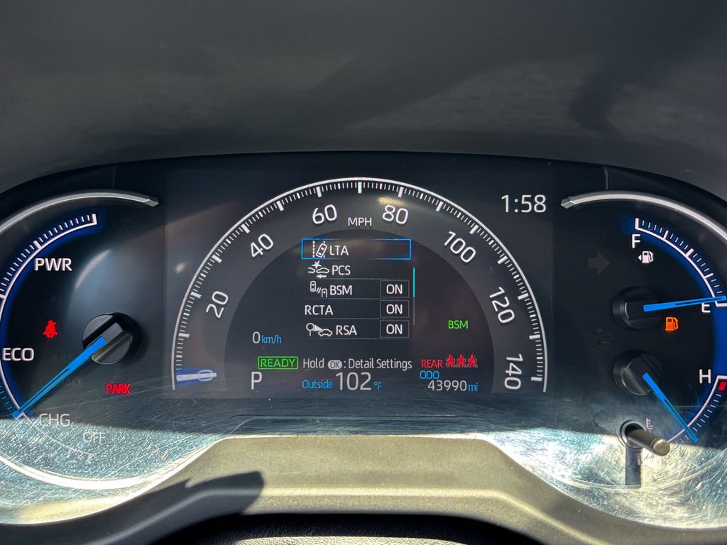 Used 2025 Toyota RAV4 LE AWD/4WD image 27