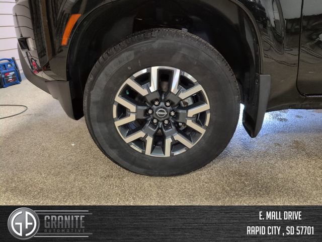 Used 2024 Nissan Frontier SL w/ Technology Package image 26