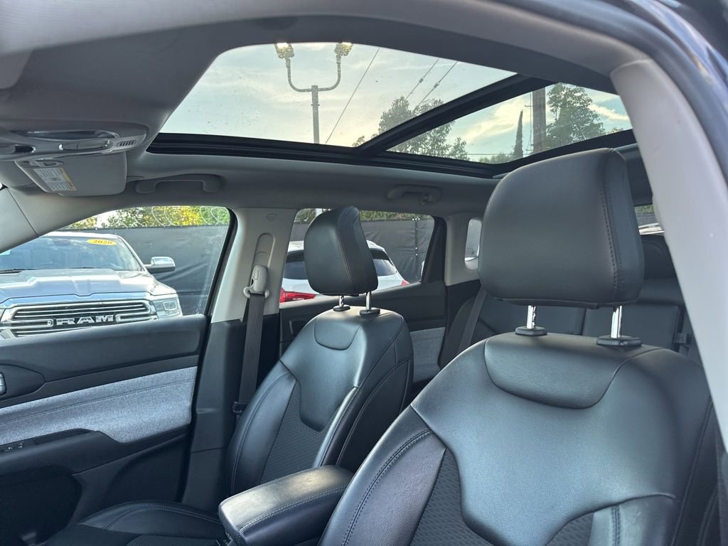 Used 2022 Jeep Compass Latitude w/ Sun and Sound Group image 8