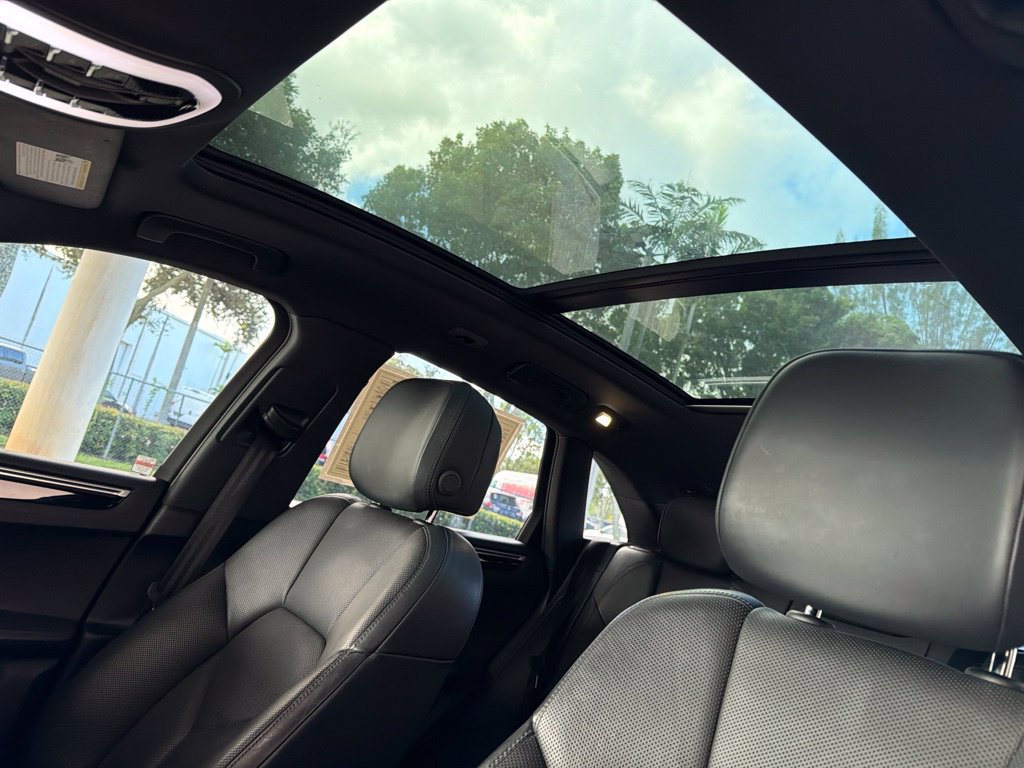 Used 2019 Porsche Macan AWD/4WD image 17
