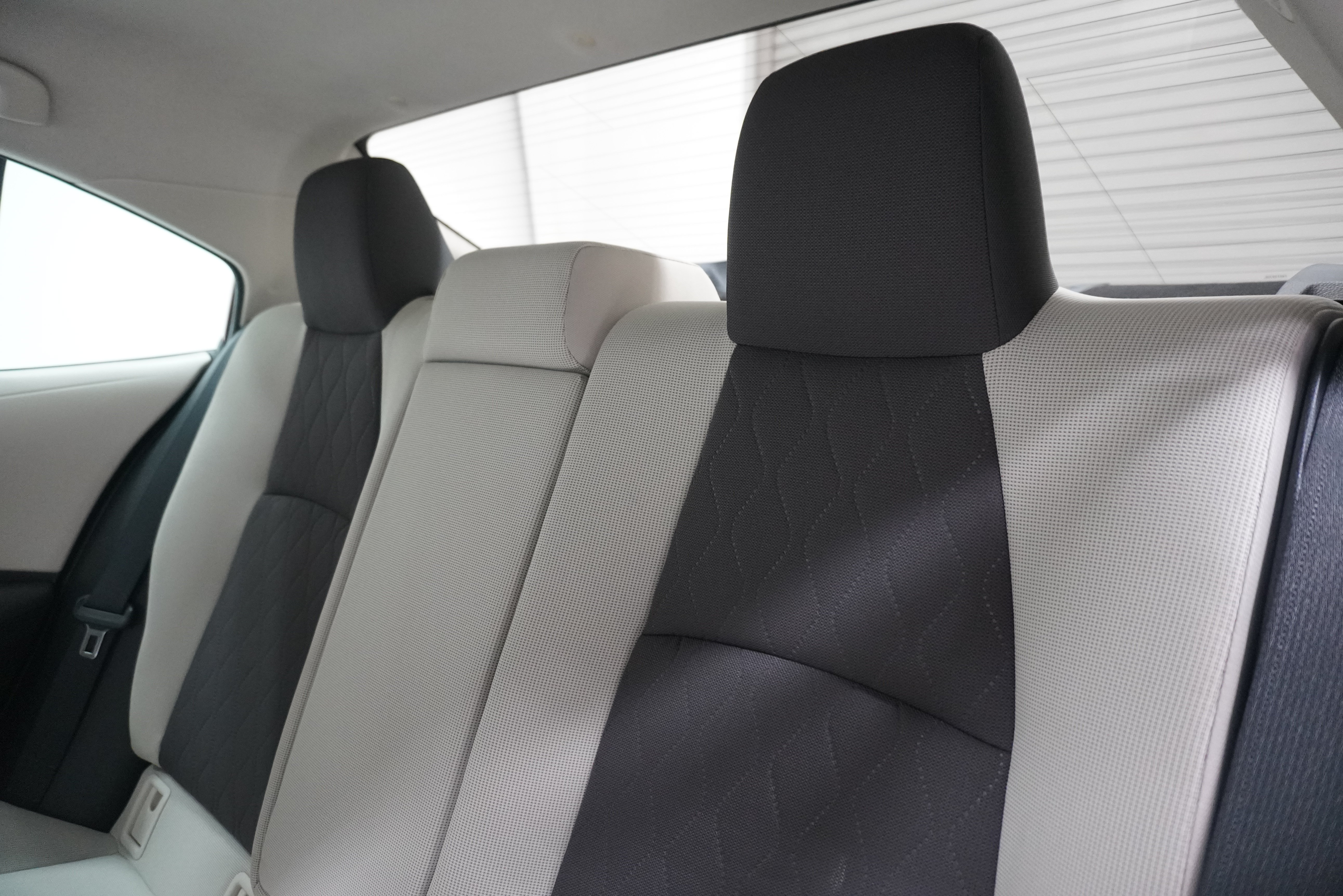 Used 2020 Toyota Corolla LE FWD image 13