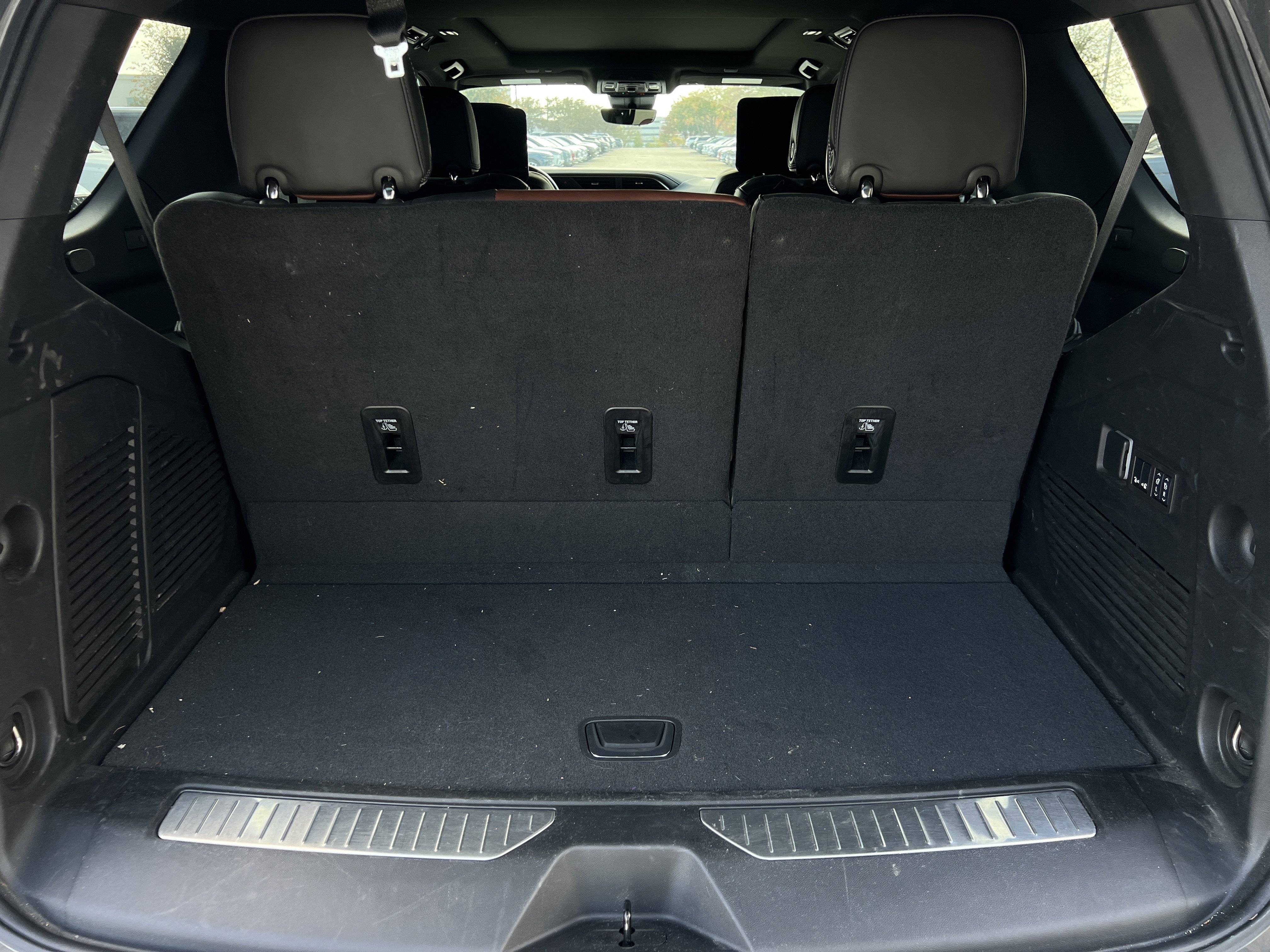 Used 2024 GMC Yukon Denali Ultimate image 30