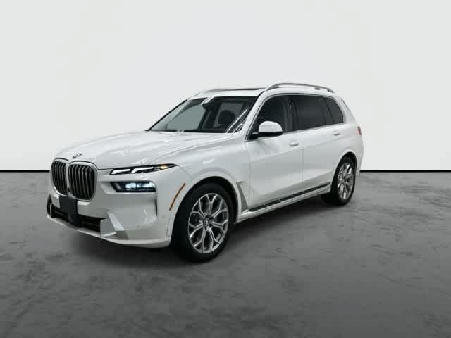 Used 2025 BMW X7 xDrive40i AWD/4WD image 8