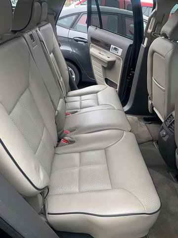 Used 2010 Lincoln MKX image 11