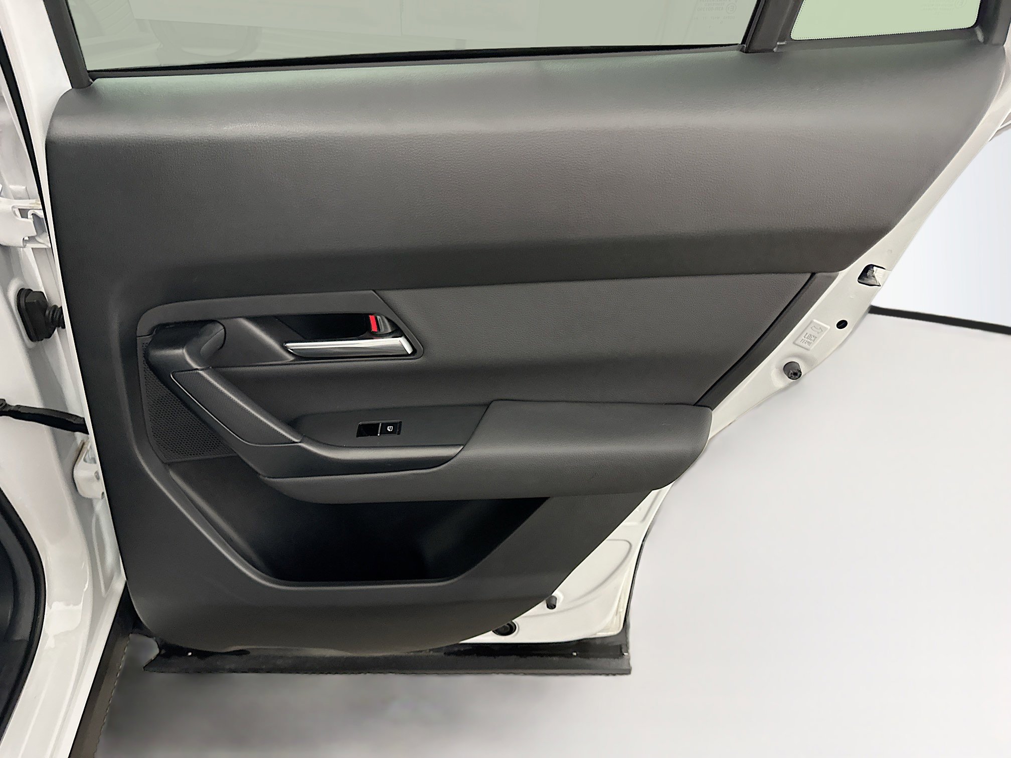 Used 2025 MAZDA CX-50 AWD 2.5 S w/ Premium Plus Pkg image 33