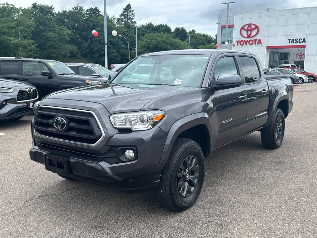 Used 2023 Toyota Tacoma SR5 AWD/4WD image 3