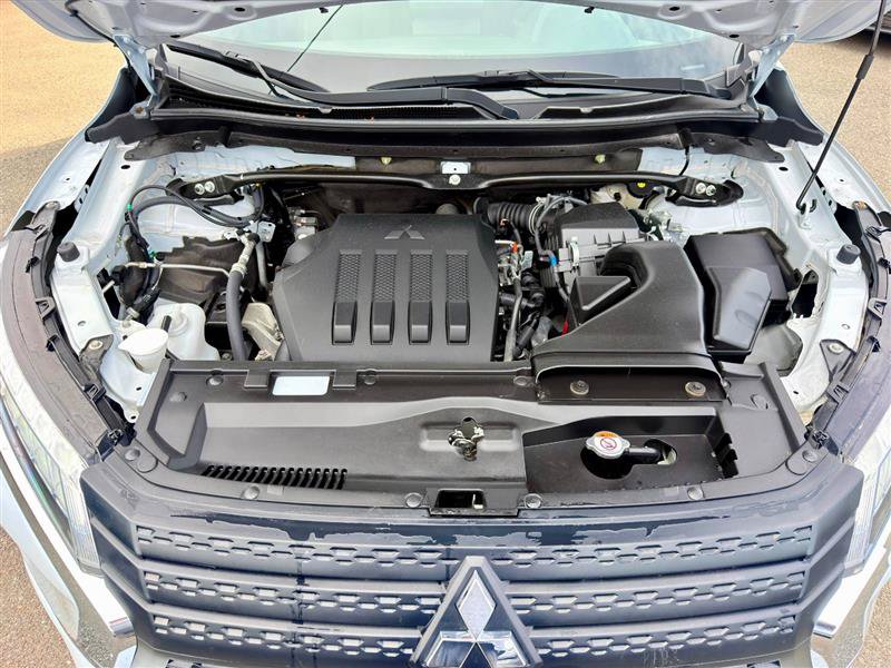 Used 2025 Mitsubishi Eclipse Cross SEL AWD/4WD image 11