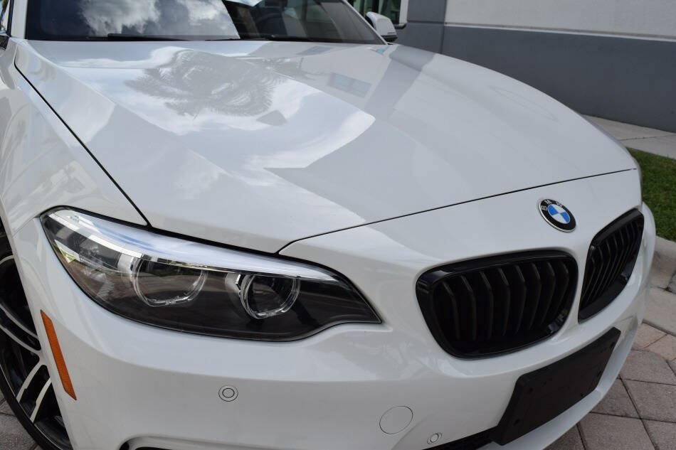 Used 2021 BMW 230i xDrive Convertible AWD/4WD image 11