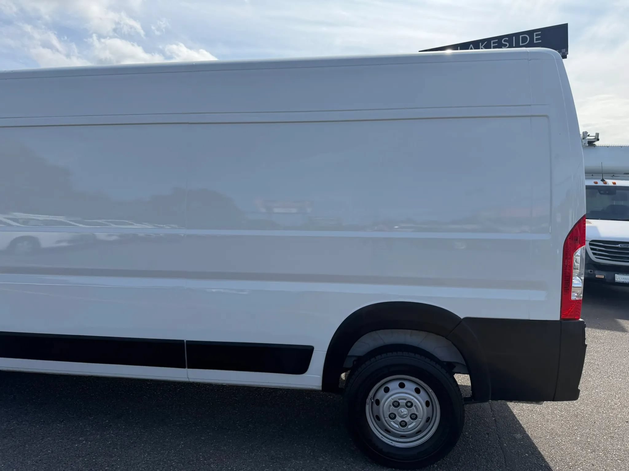 Used 2023 RAM ProMaster 2500 FWD image 9