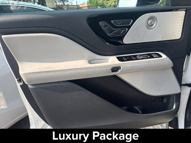 Used 2025 Lincoln Aviator Reserve w/ Equipment Group 201A AWD/4WD image 14