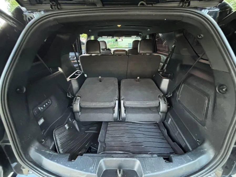 Used 2017 Ford Explorer Limited image 23