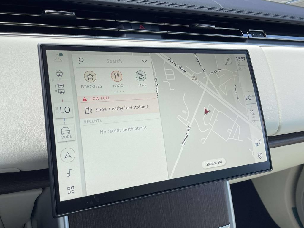 New 2026 Land Rover Range Rover SE AWD/4WD image 27