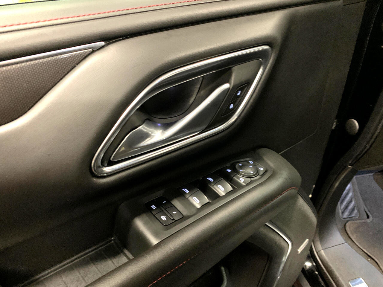 Used 2022 Chevrolet Tahoe RST w/ Luxury Package image 32