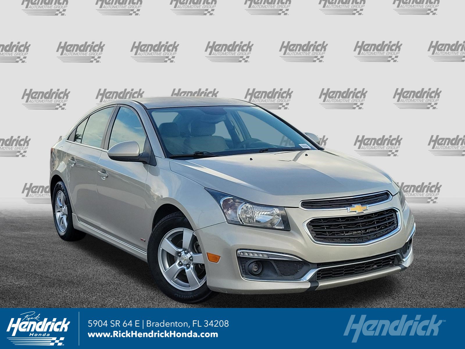 Used 2015 Chevrolet Cruze LT w/ Enhanced Safety Package FWD image 1