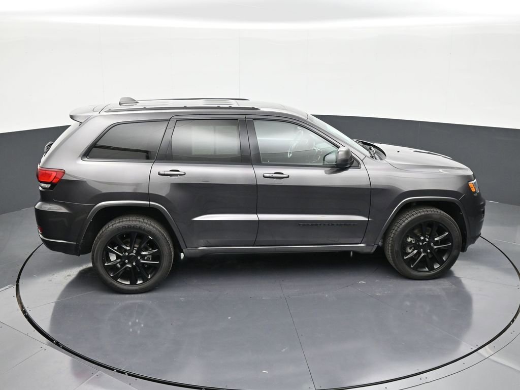 Used 2021 Jeep Grand Cherokee Laredo X image 17
