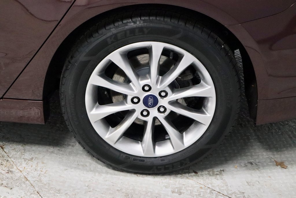 Certified 2017 Ford Fusion SE w/ Fusion SE Technology Package image 18