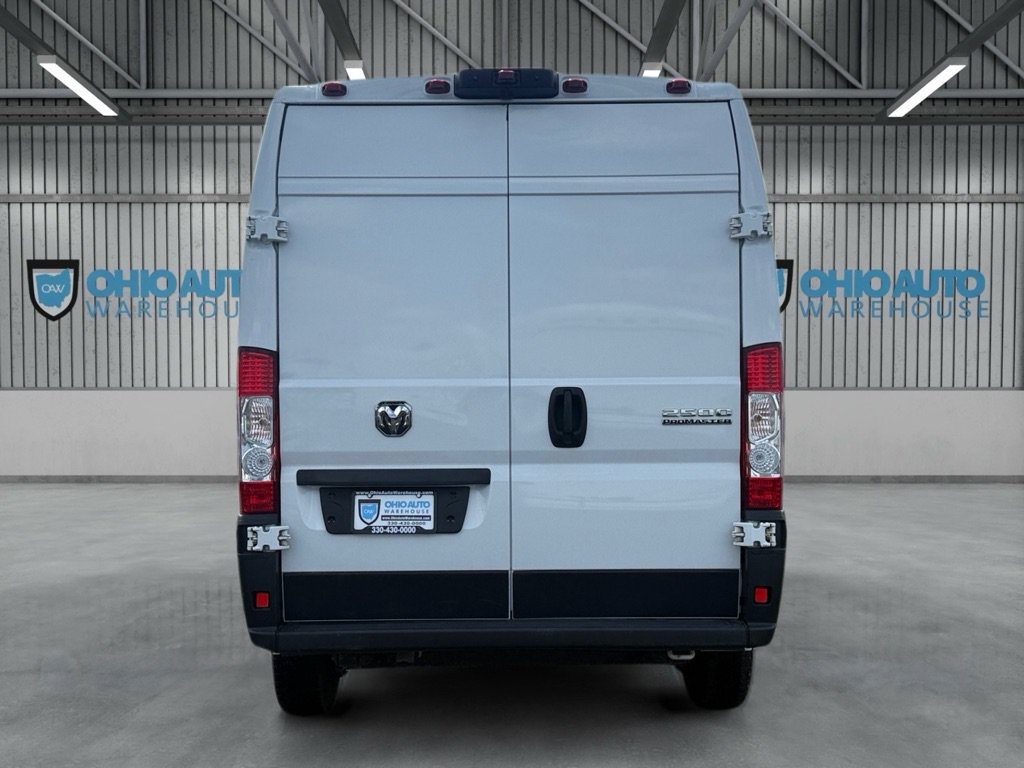 Used 2025 RAM ProMaster 2500 w/ Convenience Group FWD image 7