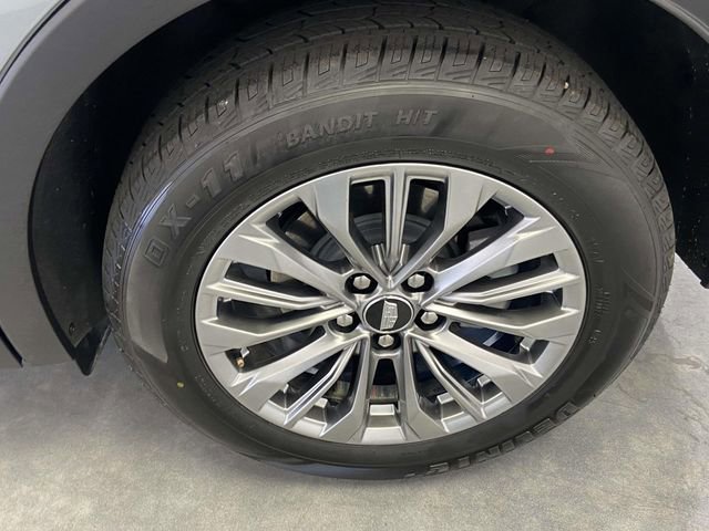 Used 2025 Cadillac XT4 Premium Luxury image 9