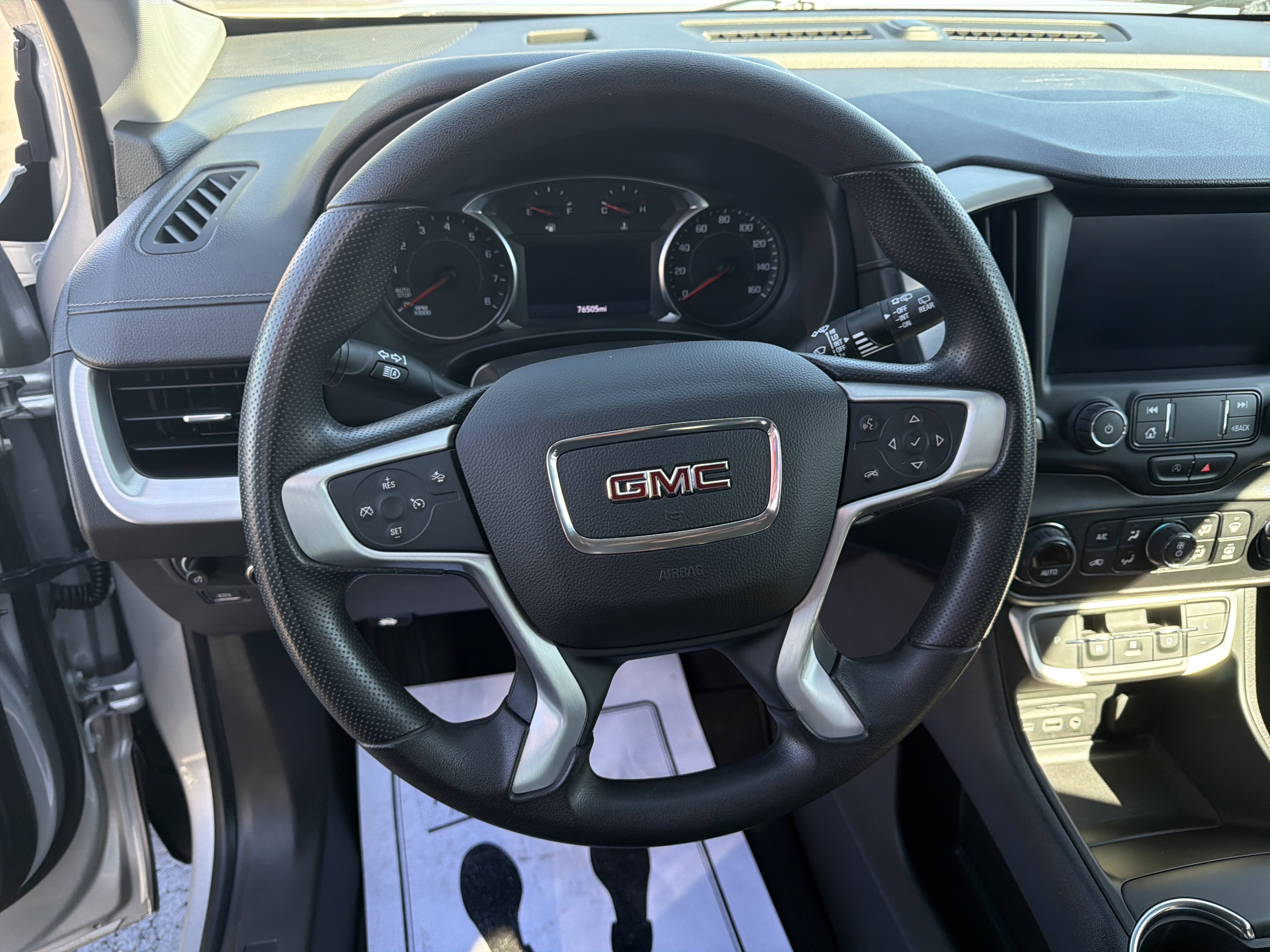 Used 2022 GMC Terrain SLE w/ Driver Convenience Package image 23