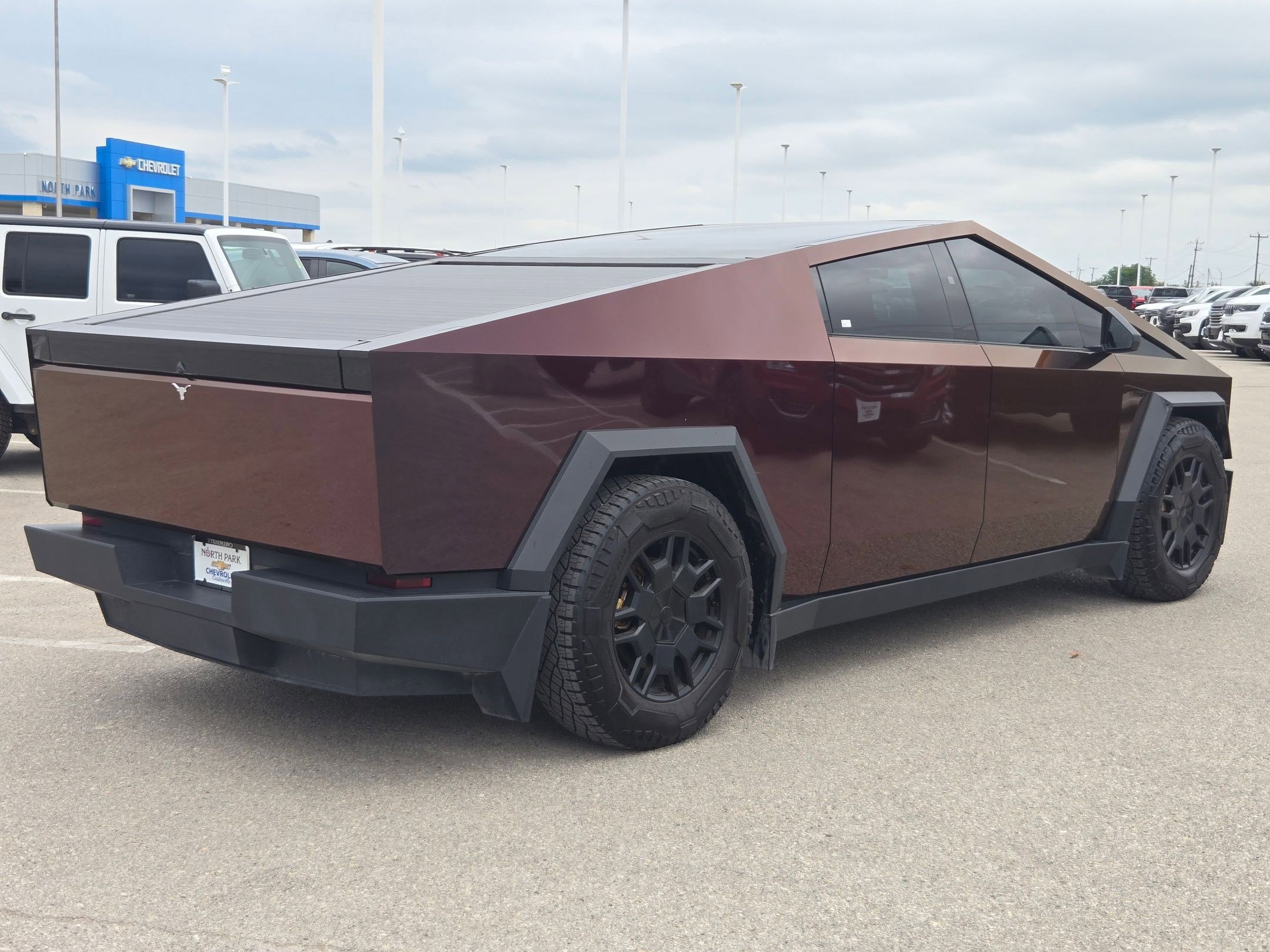 Used 2024 Tesla Cybertruck AWD Crew Cab image 3