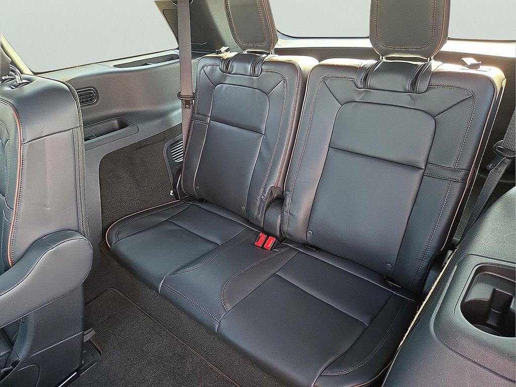 New 2026 Lincoln Aviator Black Label AWD/4WD image 17